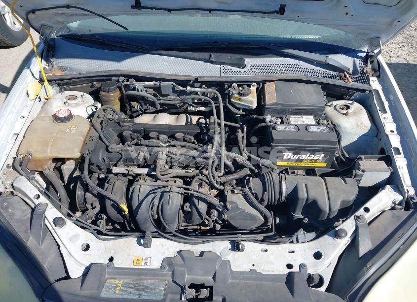 Photo 10 of 2005 Ford Focus ZX4 (VIN 1FAFP34N75W132373)