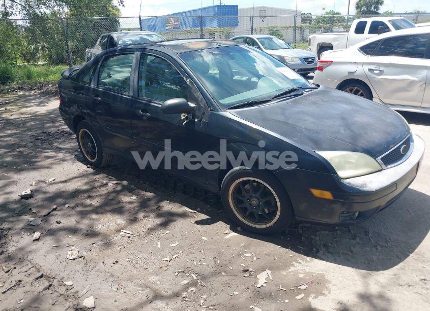 2005 Ford Focus ZX4 (VIN 1FAFP34N75W169147) main photo