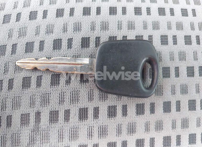 Photo 11 of 2005 Ford Focus ZX4 (VIN 1FAFP34N75W169147)