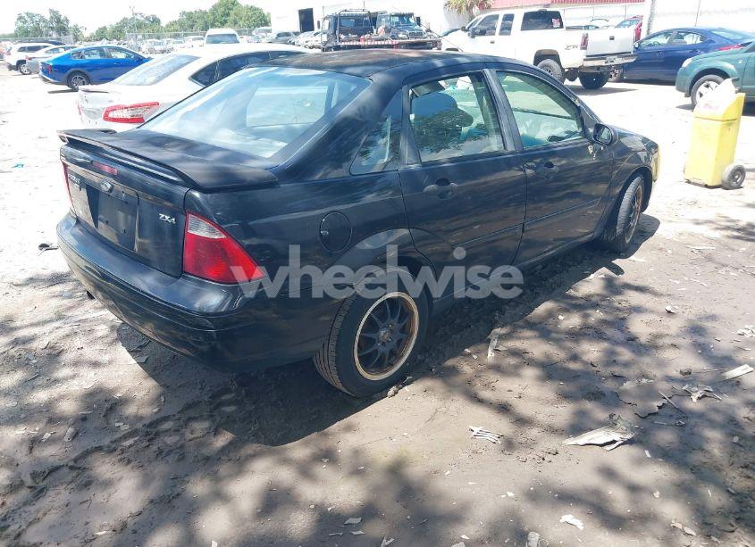 Photo 4 of 2005 Ford Focus ZX4 (VIN 1FAFP34N75W169147)