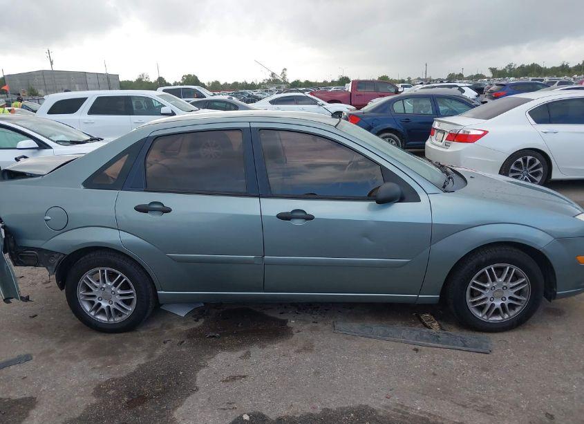 Photo 13 of 2005 Ford Focus ZX4 (VIN 1FAFP34N75W173196)