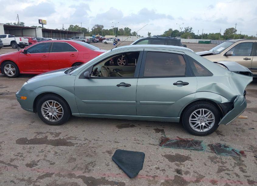 Photo 14 of 2005 Ford Focus ZX4 (VIN 1FAFP34N75W173196)