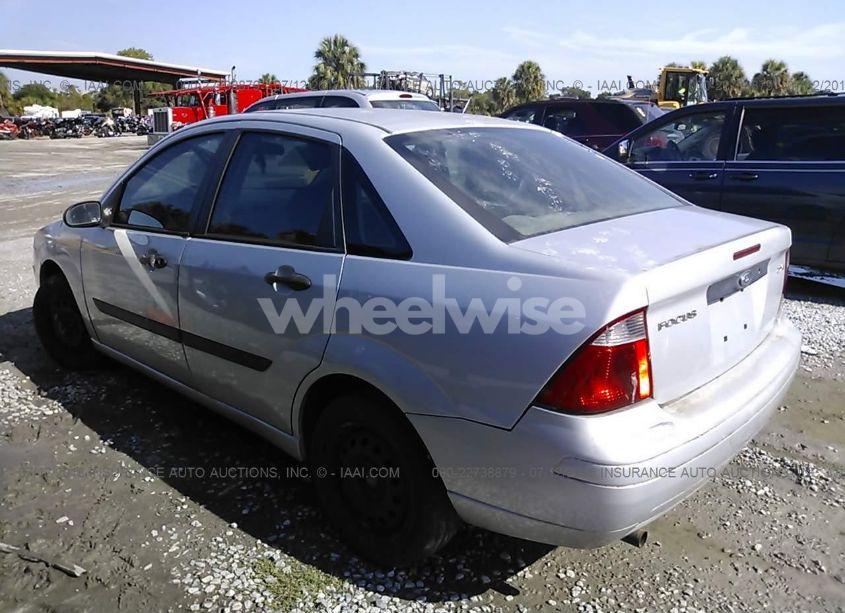 Photo 3 of 2005 Ford Focus ZX4 (VIN 1FAFP34N75W267692)