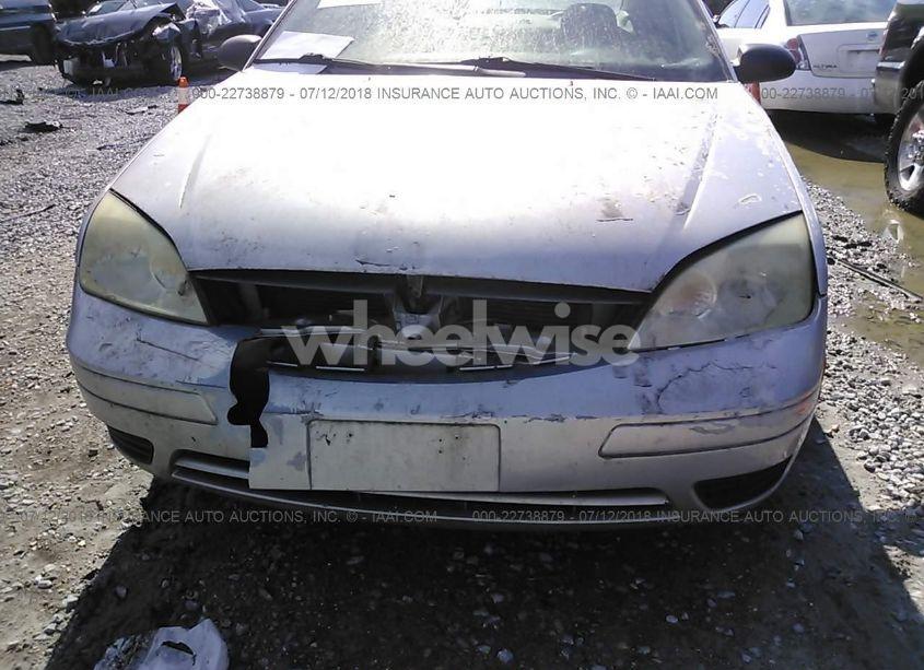 Photo 6 of 2005 Ford Focus ZX4 (VIN 1FAFP34N75W267692)