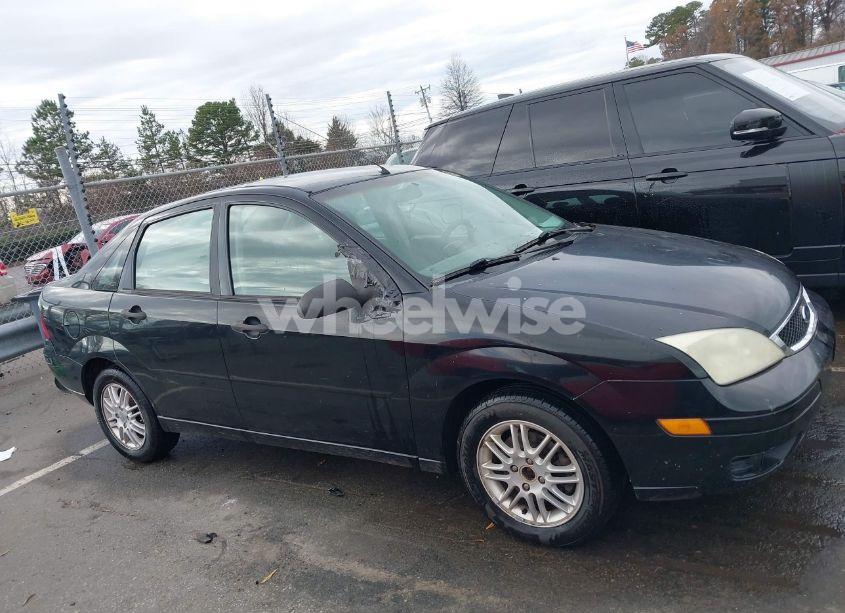 Photo 13 of 2005 Ford Focus ZX4 (VIN 1FAFP34N75W304479)