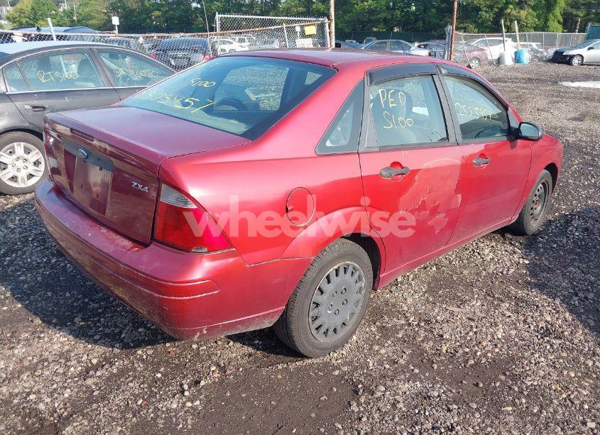 Photo 4 of 2005 Ford Focus ZX4 (VIN 1FAFP34N75W312338)