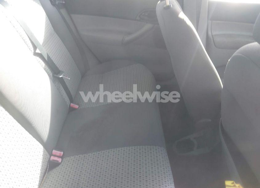 Photo 8 of 2006 Ford Focus ZX4 (VIN 1FAFP34N76W114487)