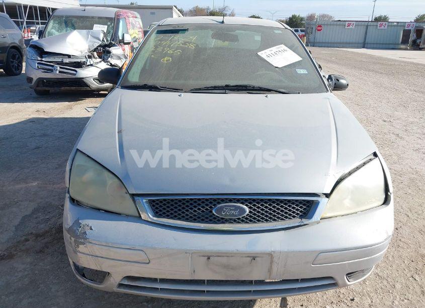 Photo 11 of 2006 Ford Focus ZX4 (VIN 1FAFP34N76W123965)