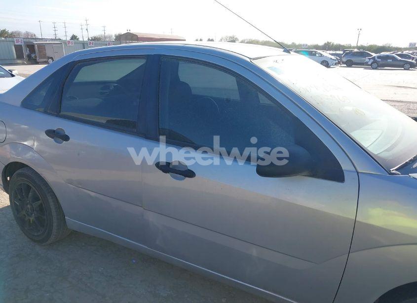 Photo 12 of 2006 Ford Focus ZX4 (VIN 1FAFP34N76W123965)