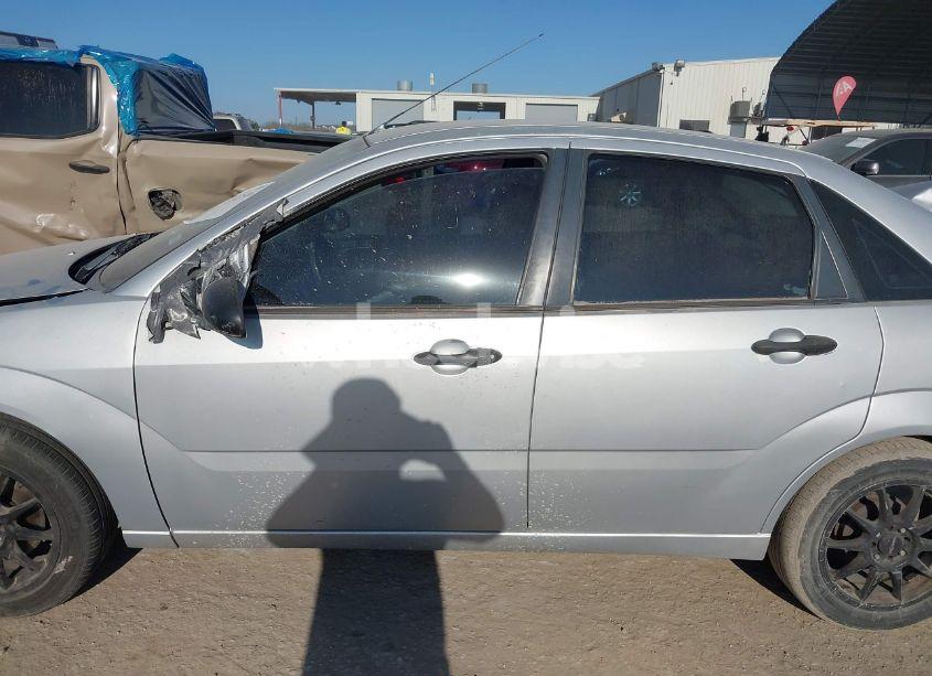 Photo 13 of 2006 Ford Focus ZX4 (VIN 1FAFP34N76W123965)