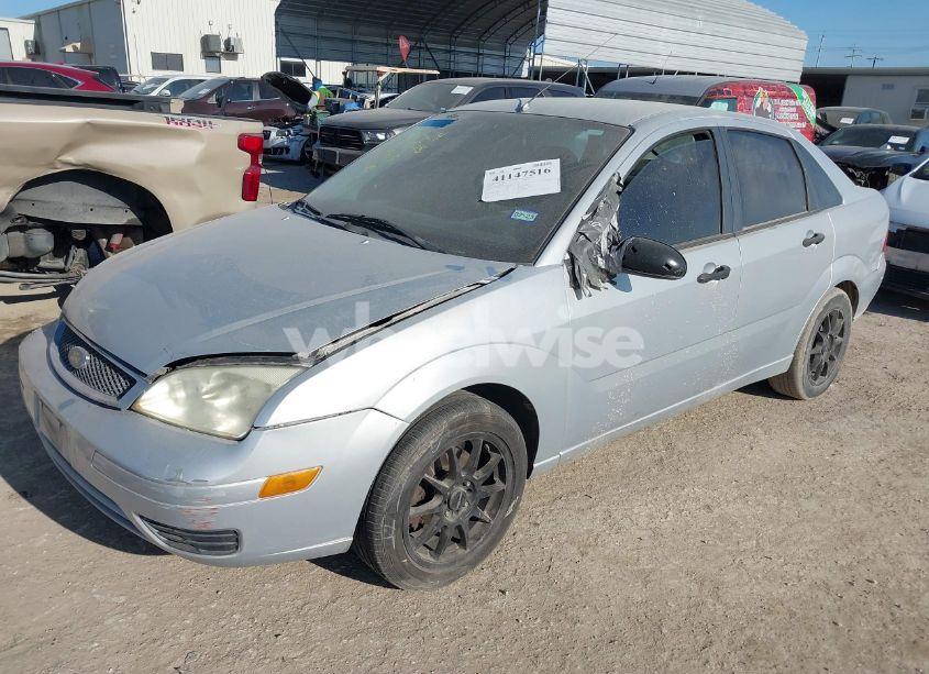 Photo 2 of 2006 Ford Focus ZX4 (VIN 1FAFP34N76W123965)