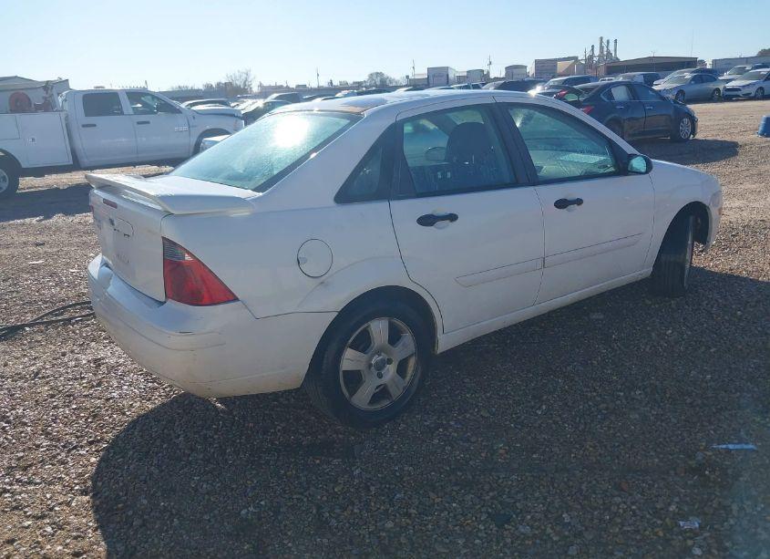 Photo 4 of 2007 Ford Focus S/SE/SES (VIN 1FAFP34N77W202795)