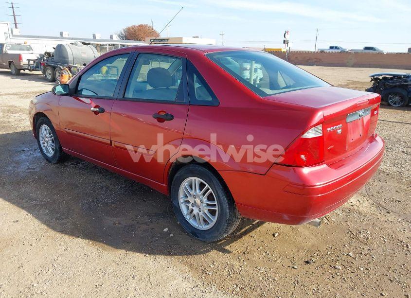 Photo 3 of 2005 Ford Focus ZX4 (VIN 1FAFP34N85W109376)