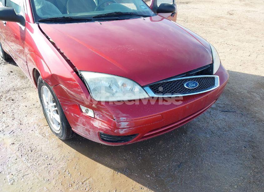 Photo 6 of 2005 Ford Focus ZX4 (VIN 1FAFP34N85W109376)