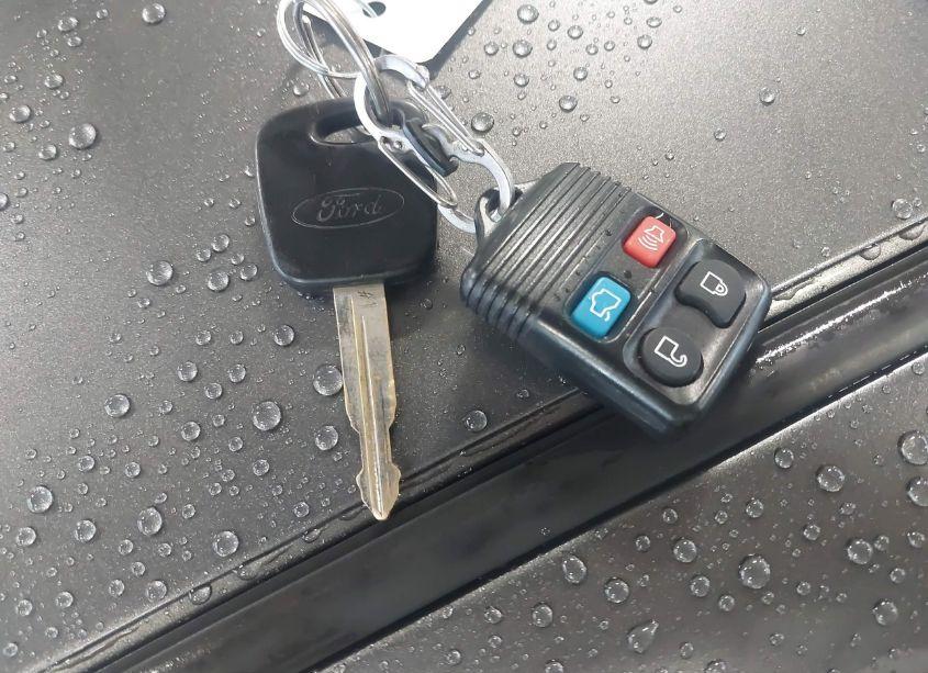 Photo 11 of 2005 Ford Focus ZX4 (VIN 1FAFP34N85W158920)