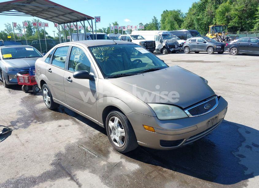 2005 Ford Focus ZX4 (VIN 1FAFP34N85W192422) main photo
