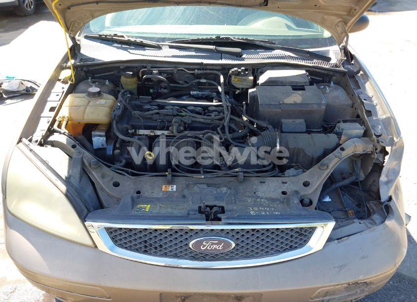 Photo 10 of 2005 Ford Focus ZX4 (VIN 1FAFP34N85W192422)