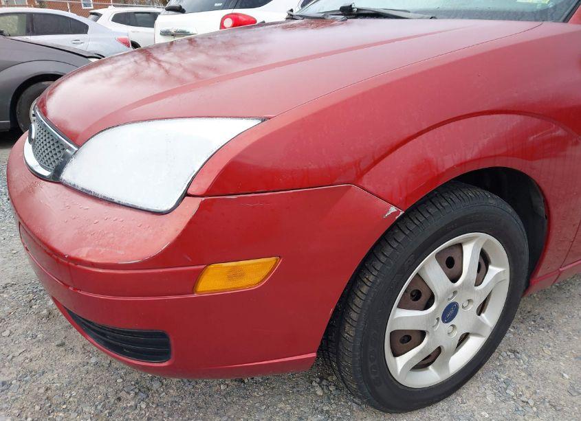 Photo 13 of 2005 Ford Focus ZX4 (VIN 1FAFP34N85W200440)