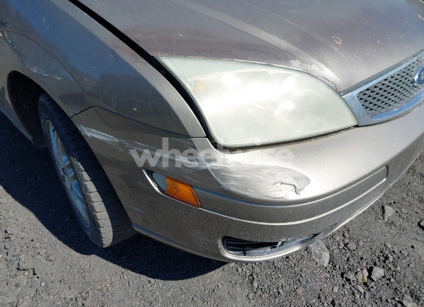 Photo 6 of 2005 Ford Focus ZX4 (VIN 1FAFP34N85W266566)