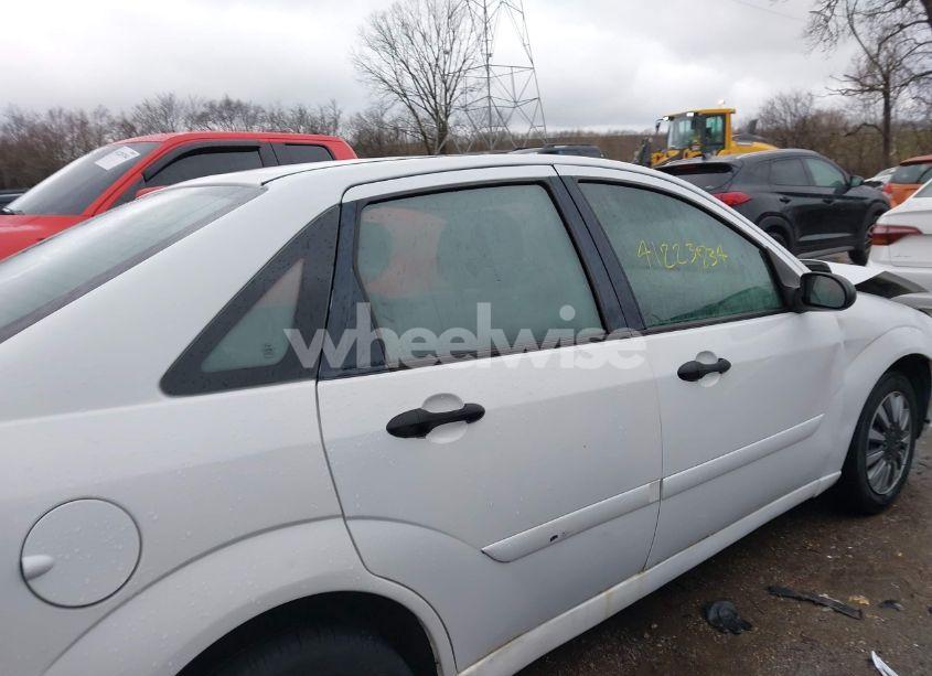 Photo 13 of 2006 Ford Focus ZX4 (VIN 1FAFP34N86W112960)