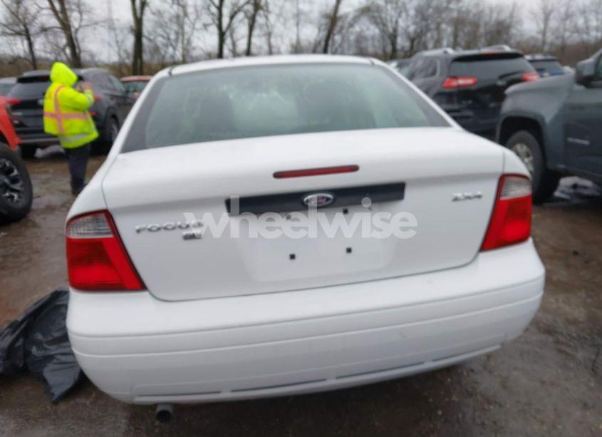 Photo 16 of 2006 Ford Focus ZX4 (VIN 1FAFP34N86W112960)