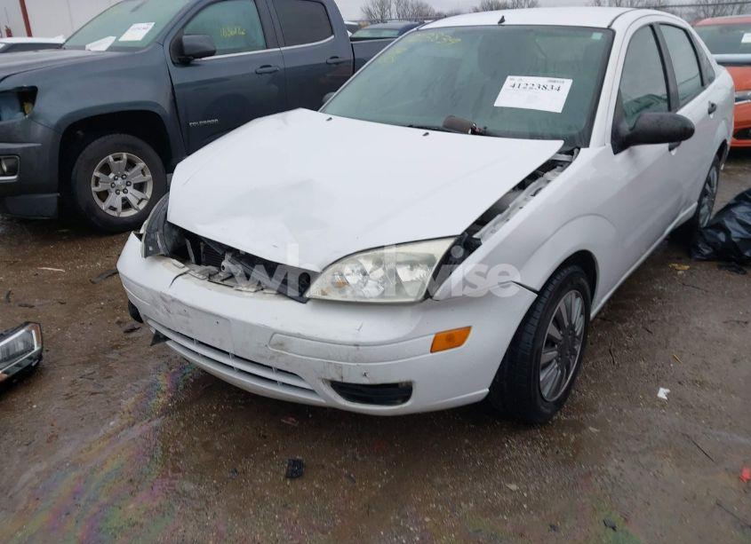 Photo 2 of 2006 Ford Focus ZX4 (VIN 1FAFP34N86W112960)