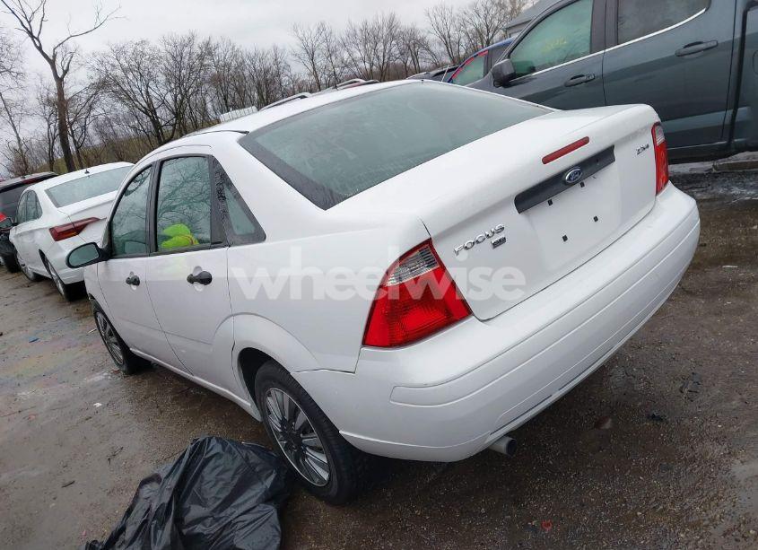 Photo 3 of 2006 Ford Focus ZX4 (VIN 1FAFP34N86W112960)