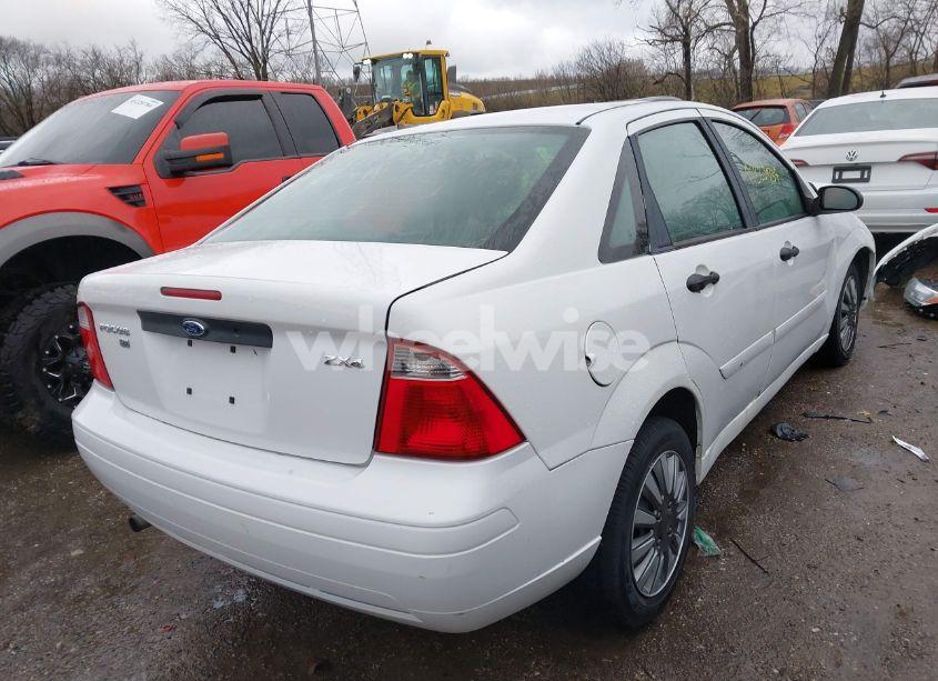 Photo 4 of 2006 Ford Focus ZX4 (VIN 1FAFP34N86W112960)