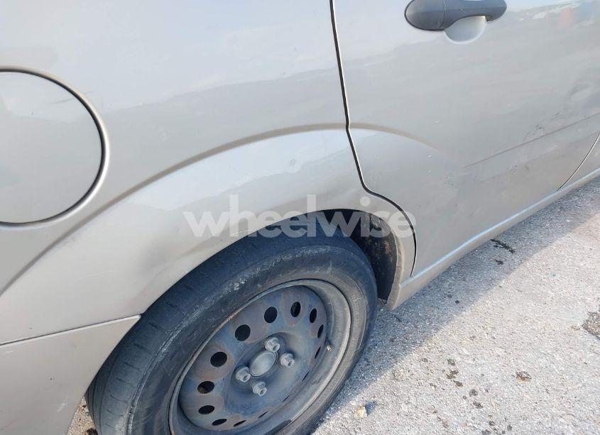 Photo 12 of 2006 Ford Focus ZX4 (VIN 1FAFP34N86W233472)