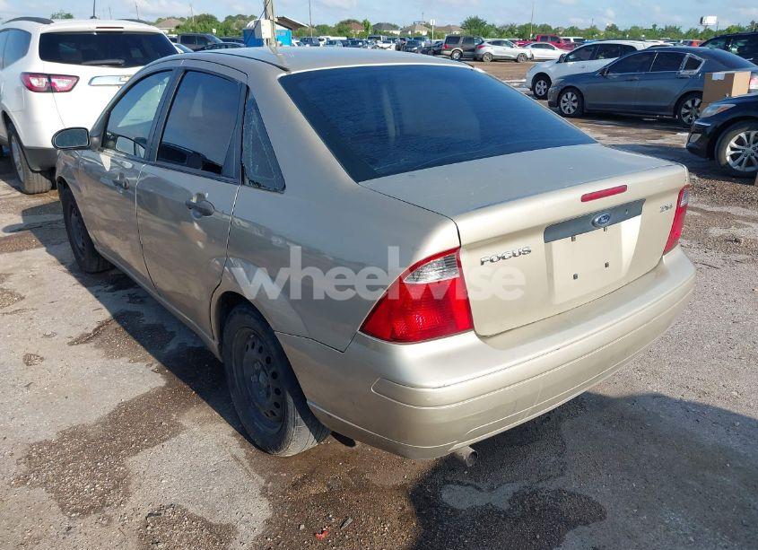 Photo 3 of 2006 Ford Focus ZX4 (VIN 1FAFP34N86W233472)