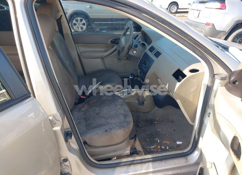 Photo 5 of 2006 Ford Focus ZX4 (VIN 1FAFP34N86W233472)