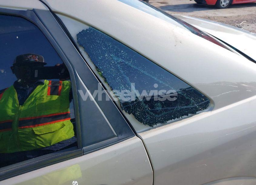 Photo 6 of 2006 Ford Focus ZX4 (VIN 1FAFP34N86W233472)