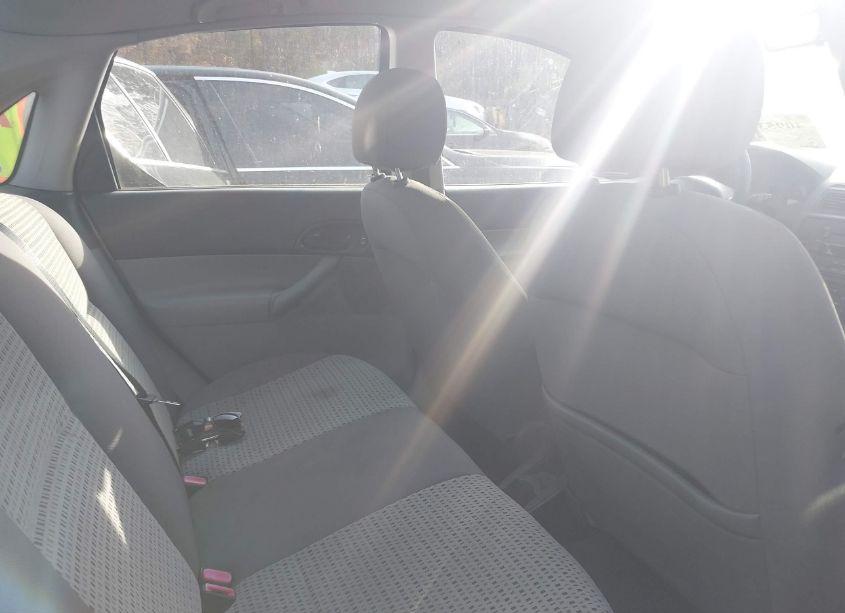 Photo 8 of 2007 Ford Focus S/SE/SES (VIN 1FAFP34N87W109459)