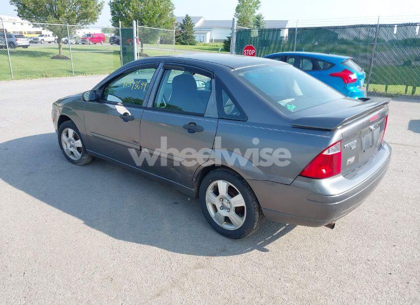 Photo 3 of 2007 Ford Focus S/SE/SES (VIN 1FAFP34N87W229682)