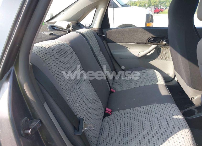 Photo 8 of 2007 Ford Focus S/SE/SES (VIN 1FAFP34N87W229682)