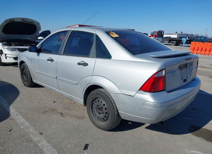 Photo 3 of 2007 Ford Focus S/SE/SES (VIN 1FAFP34N87W293169)