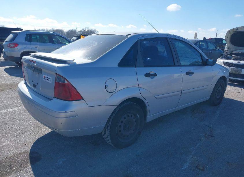 Photo 4 of 2007 Ford Focus S/SE/SES (VIN 1FAFP34N87W293169)