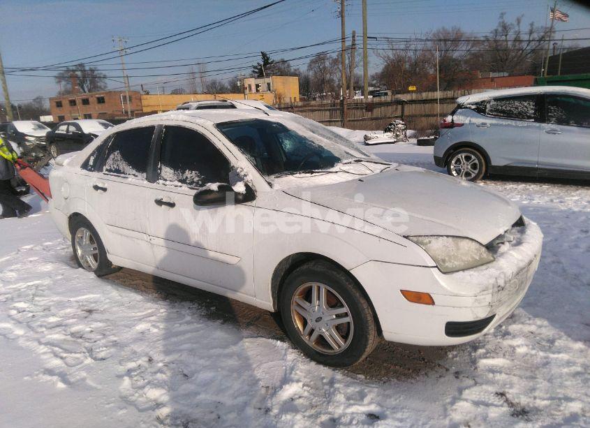 2005 Ford Focus ZX4 (VIN 1FAFP34N95W101626) main photo