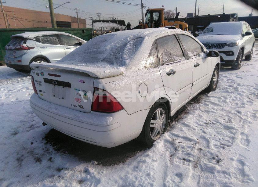 Photo 4 of 2005 Ford Focus ZX4 (VIN 1FAFP34N95W101626)
