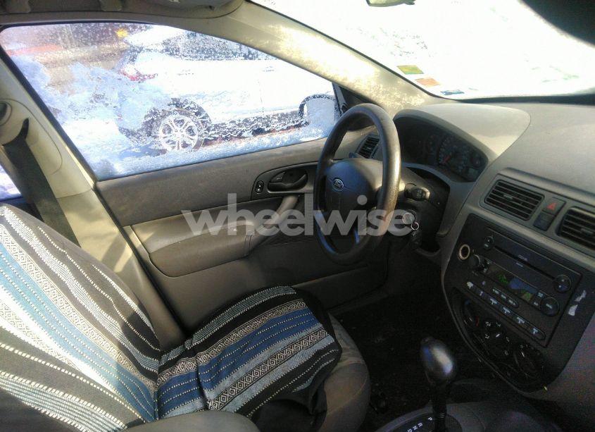 Photo 5 of 2005 Ford Focus ZX4 (VIN 1FAFP34N95W101626)