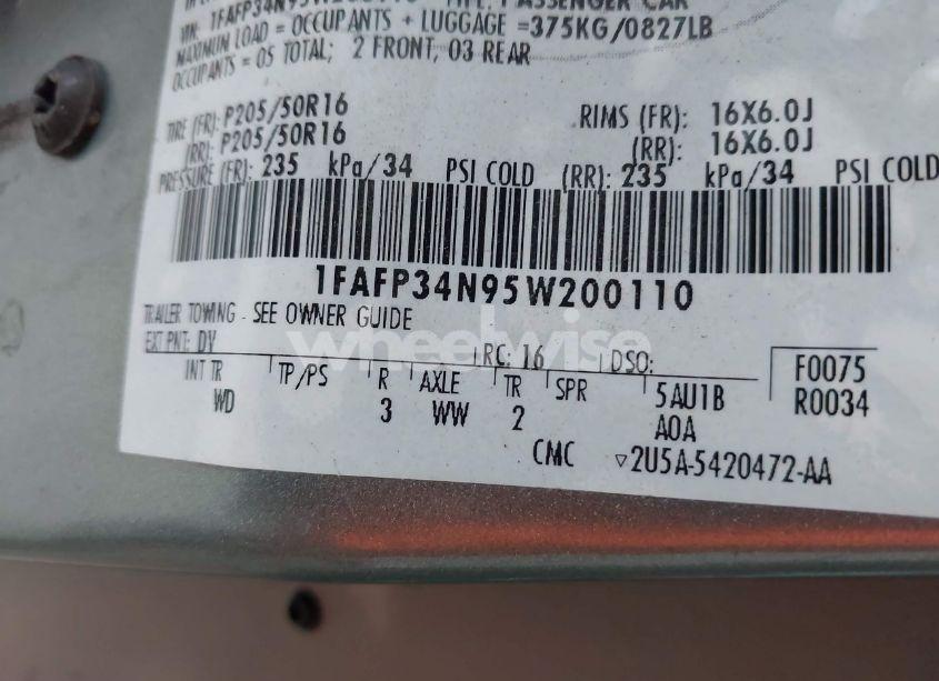 Photo 9 of 2005 Ford Focus ZX4 (VIN 1FAFP34N95W200110)