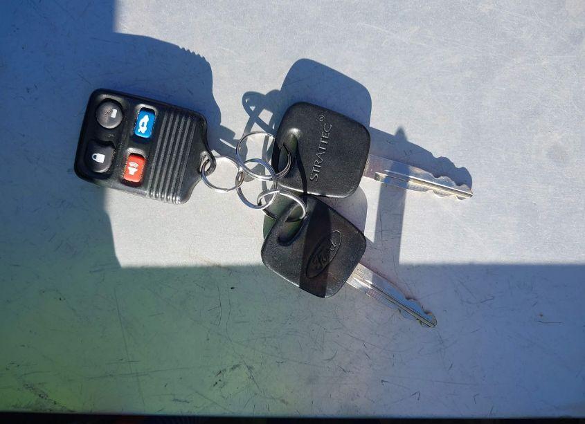 Photo 11 of 2005 Ford Focus ZX4 (VIN 1FAFP34N95W217487)