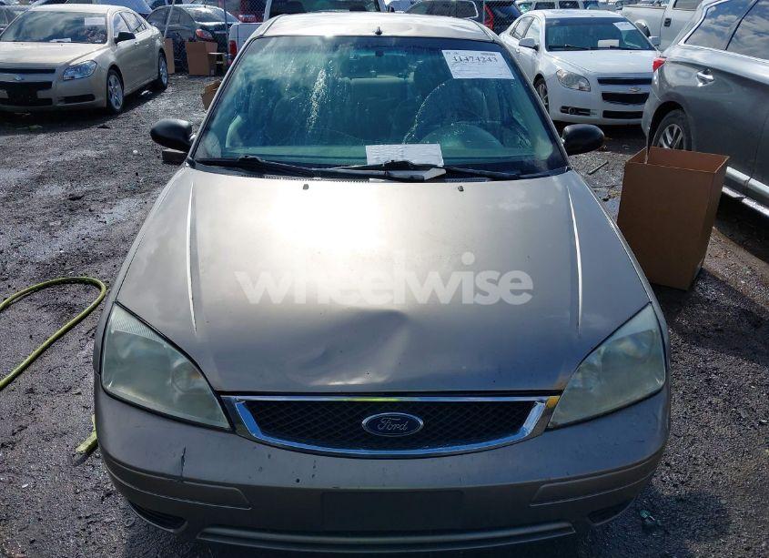 Photo 6 of 2005 Ford Focus ZX4 (VIN 1FAFP34N95W237206)