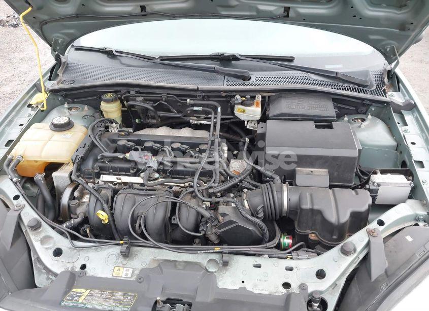Photo 10 of 2005 Ford Focus ZX4 (VIN 1FAFP34N95W294215)