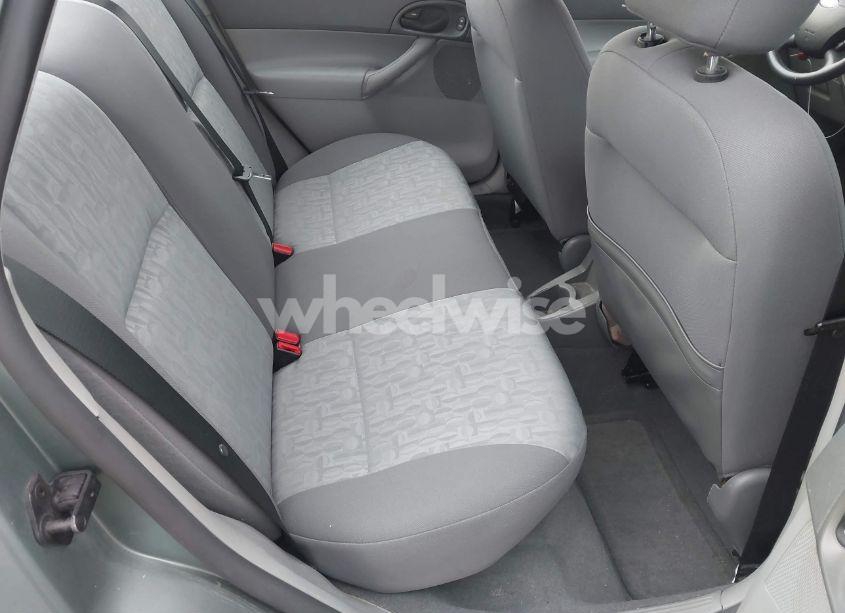 Photo 8 of 2005 Ford Focus ZX4 (VIN 1FAFP34N95W294215)