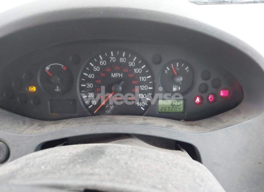 Photo 7 of 2005 Ford Focus ZX4 (VIN 1FAFP34N95W298006)