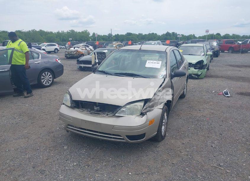 Photo 2 of 2006 Ford Focus ZX4 (VIN 1FAFP34N96W208130)