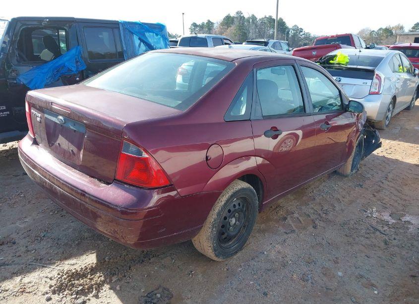 Photo 4 of 2007 Ford Focus S/SE/SES (VIN 1FAFP34N97W266224)