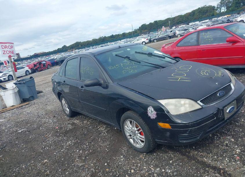2007 Ford Focus S/SE/SES (VIN 1FAFP34N97W272945) main photo