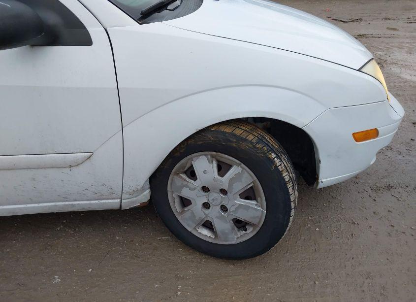 Photo 6 of 2007 Ford Focus ZX4/S/SE/SES (VIN 1FAFP34N97W311033)